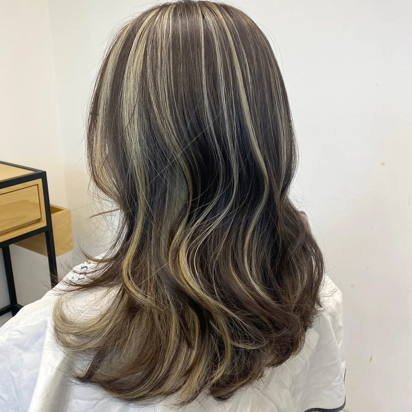 Korean Brick Brown Hair Guide 2026: 7 Gorgeous Ideas | Seoul Hair Salon 5 Korean Brick Brown Hair coloring process