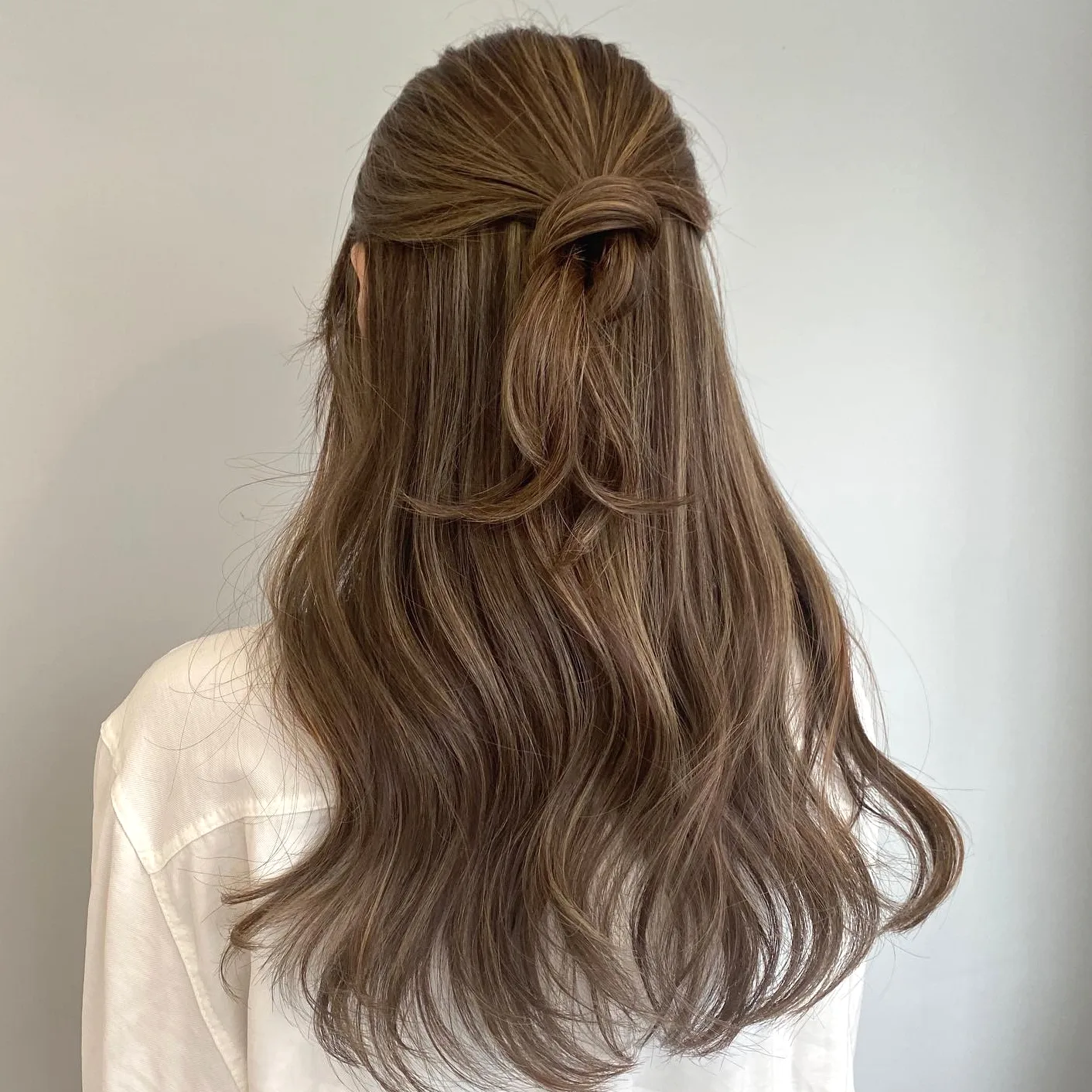 7 Amazing Korean Beige Hair Color Trends in 2026 | Seoul Hair Salon 4 Korean Beige Hair Color at Seoul Hair Salon