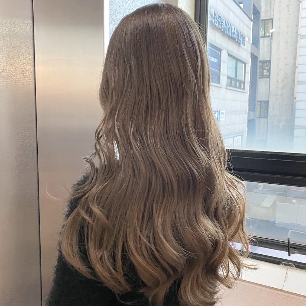 7 Stunning Korean Nutmeg Hair Color Styles You Need to Try | Seoul Hair Salon 9 Korean Nutmeg Hair Color booking information