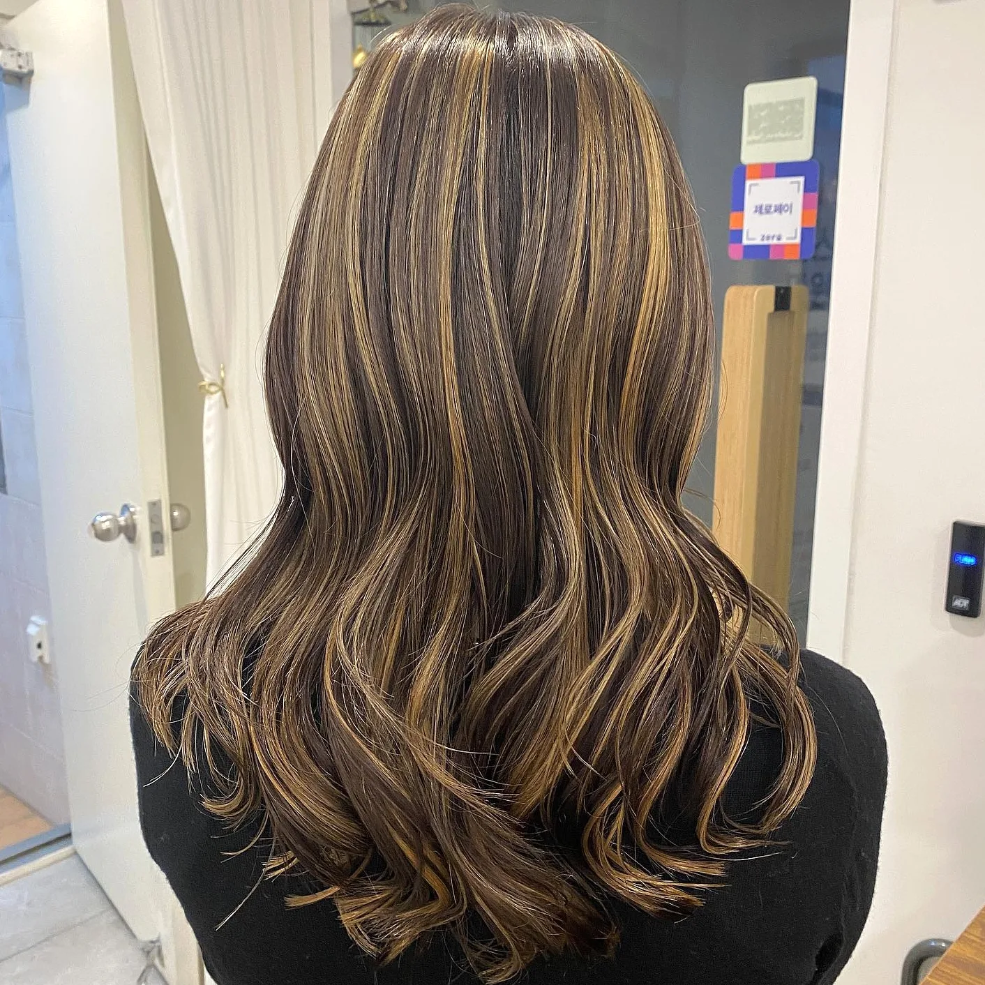 7 Amazing Korean Rose Brown Hair Trends in 2026 | Seoul Hair Salon 5 Korean Rose Brown Hair coloring process