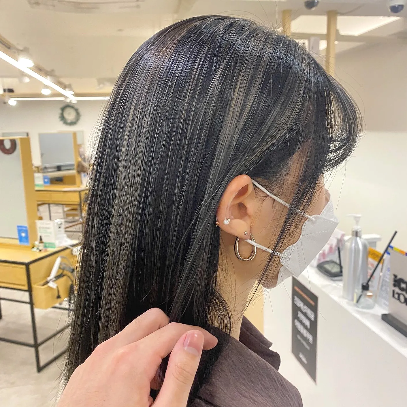 Gorgeous Korean Caramel Blonde Hair Collection: 7 Must-See Looks | Seoul Hair Salon 8 Korean Caramel Blonde Hair maintenance tips