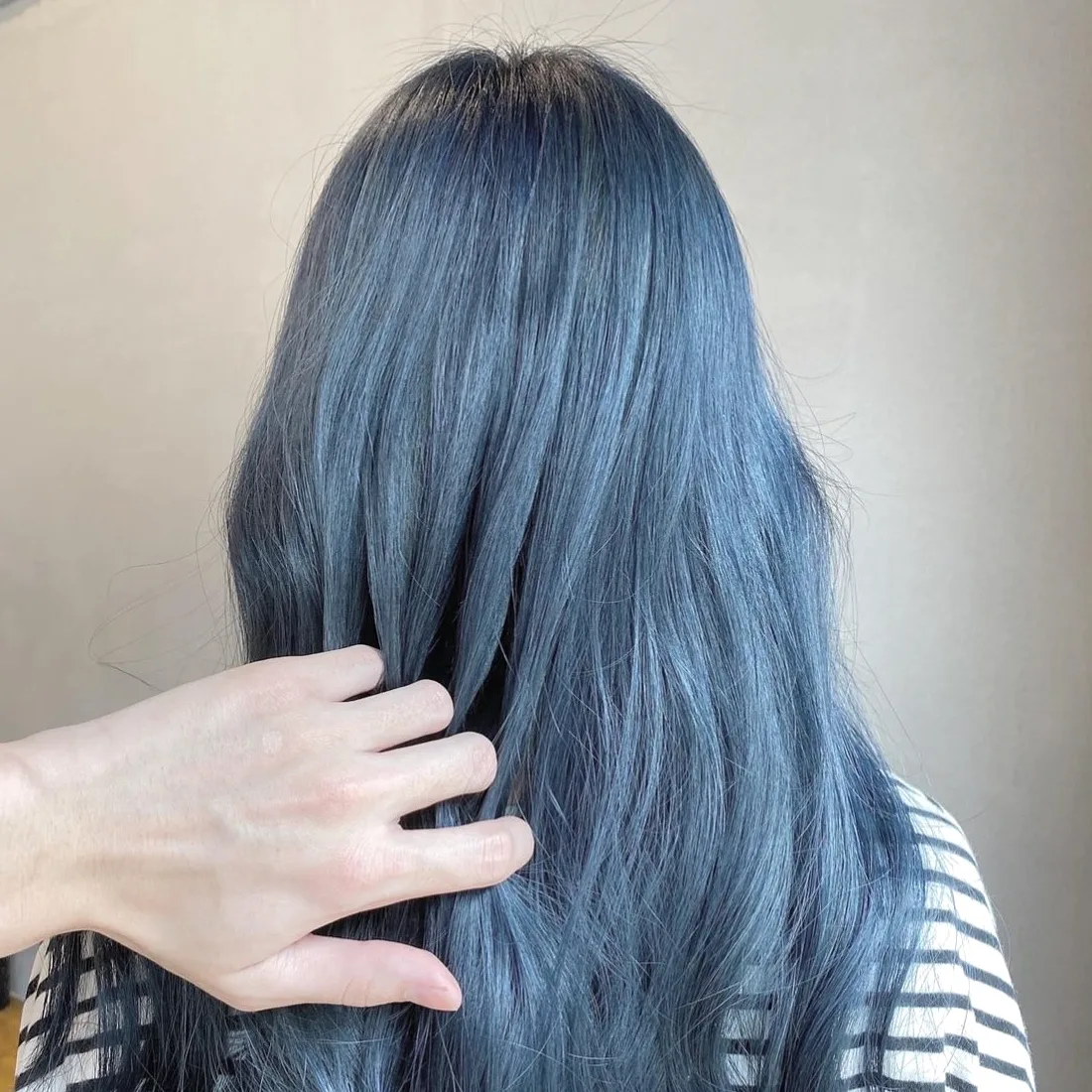 chic winter hair colors Seoul - Style 5 at Korea Hair Salon Seoul