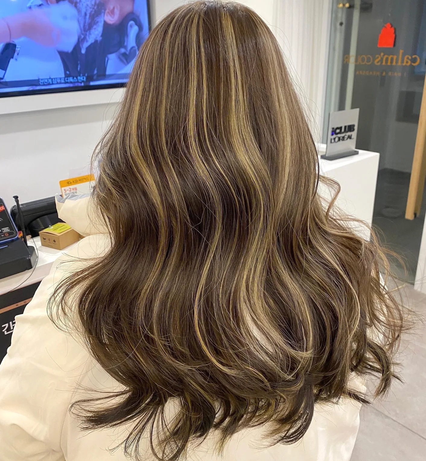 7 Stunning Korean Honey Hair Color Styles You Need to Try | Seoul Hair Salon 9 Korean Honey Hair Color booking information