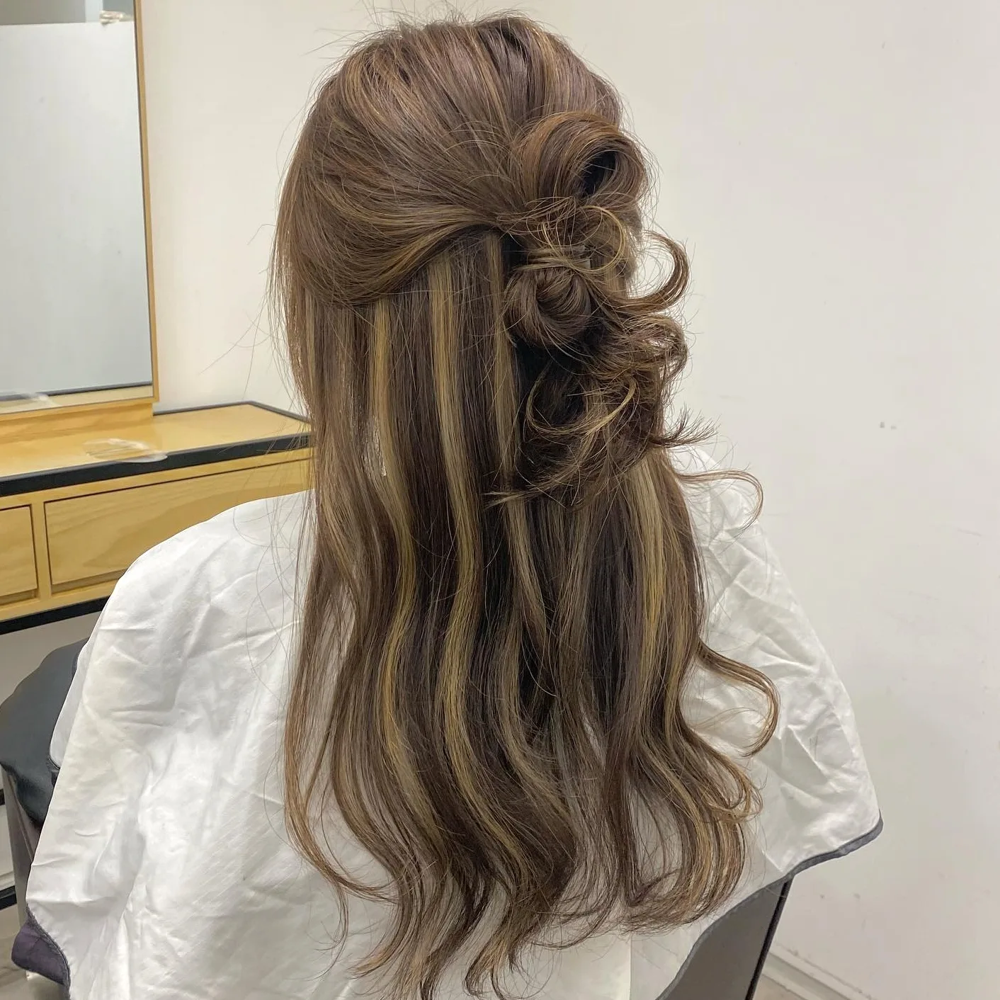 7 Stunning Korean Highlight Hair Styles You Need to Try | Seoul Hair Salon 7 Korean balayage highlight style