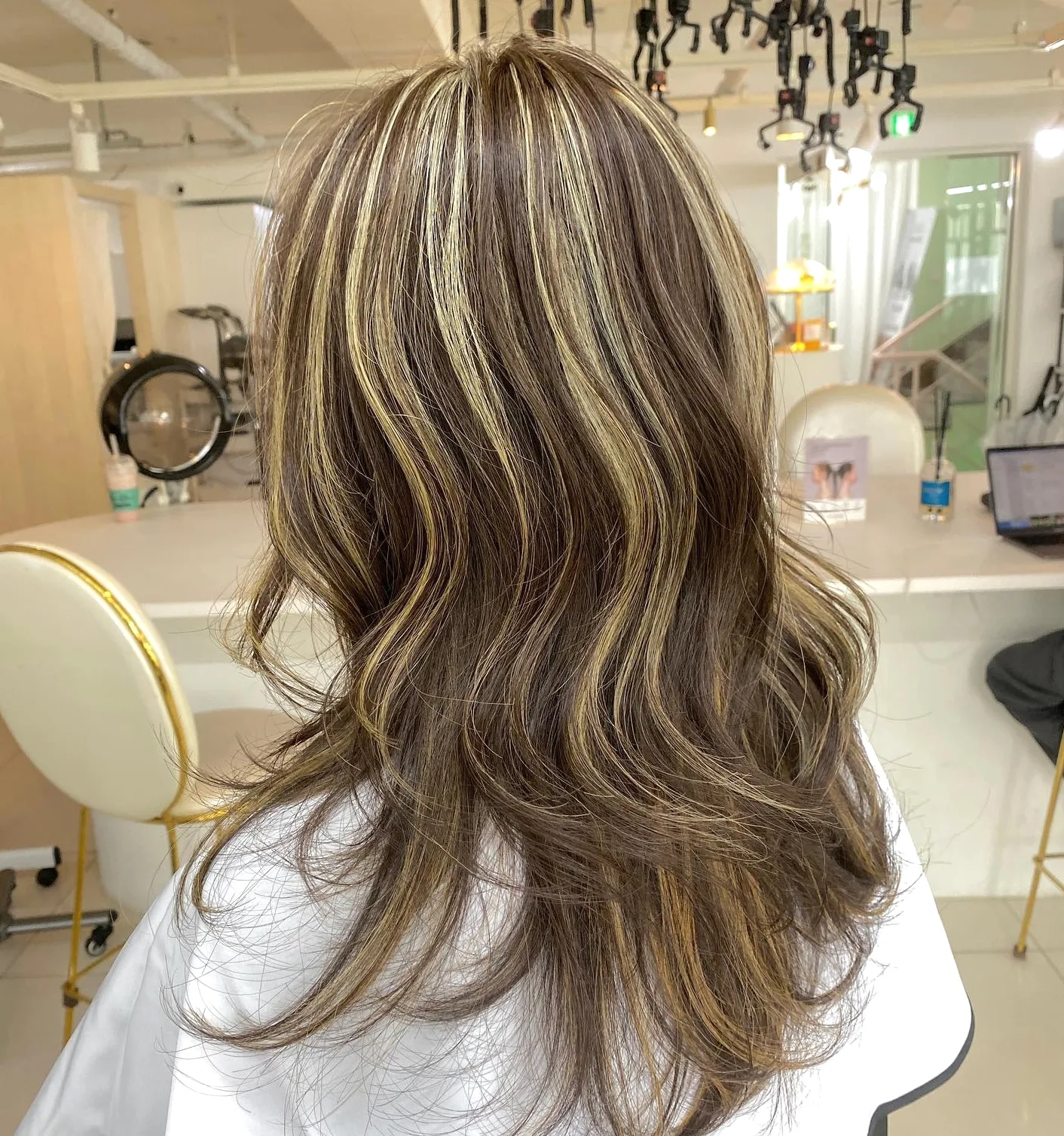 Gorgeous Korean Burgundy Hair Color Collection: 7 Must-See Looks | Seoul Hair Salon 7 Korean Burgundy Hair Color benefits