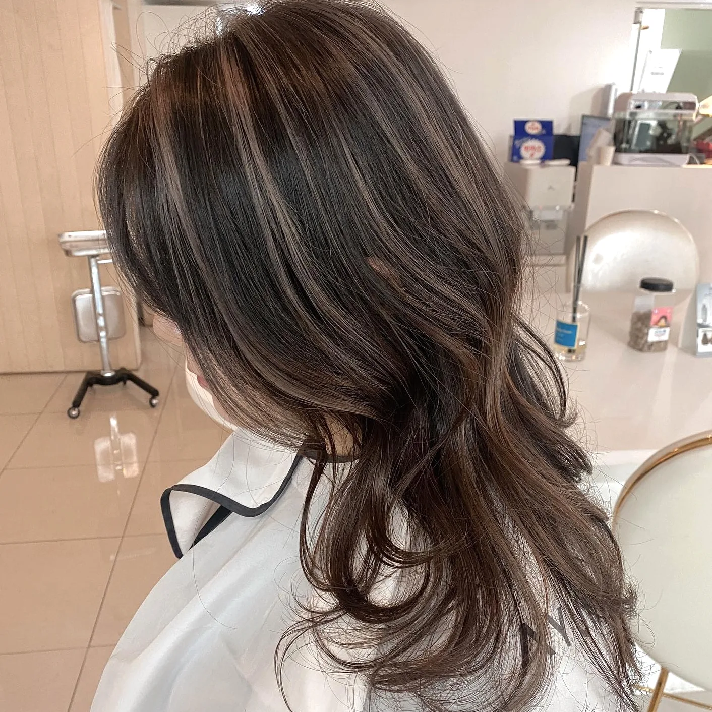Korean Mushroom Brown Hair Guide 2026: 7 Gorgeous Ideas | Seoul Hair Salon 5 Korean Mushroom Brown Hair coloring process
