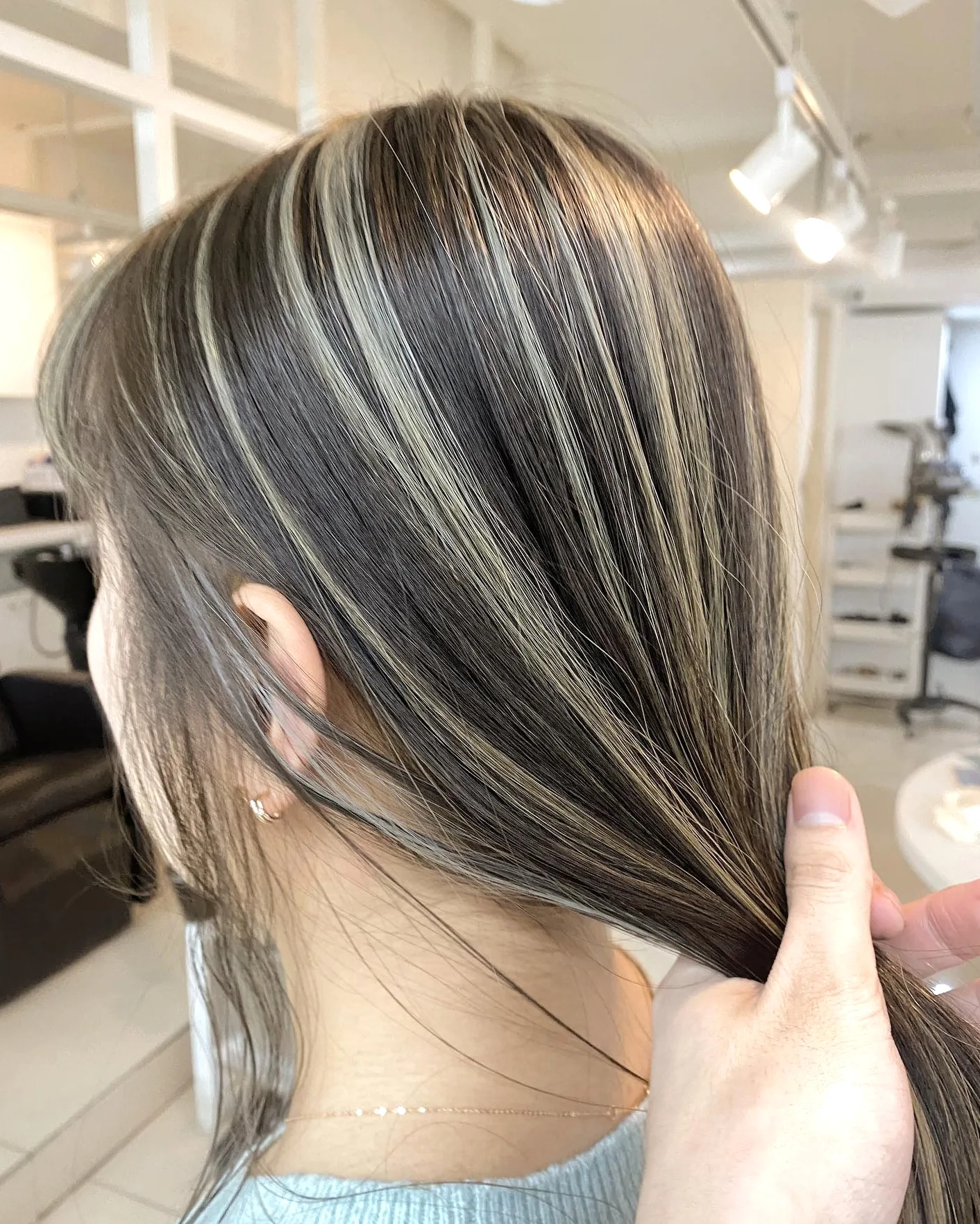 7 Stunning Korean Chestnut Hair Styles You Need to Try | Seoul Hair Salon 4 Korean Chestnut Hair at Seoul Hair Salon