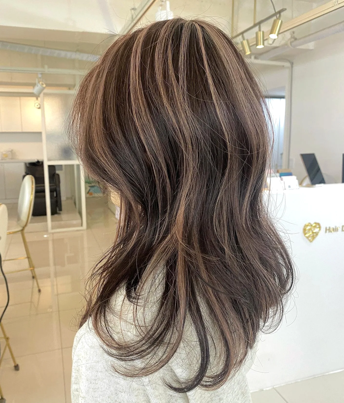 7 Stunning Korean Chestnut Hair Styles You Need to Try | Seoul Hair Salon 9 Korean Chestnut Hair booking information