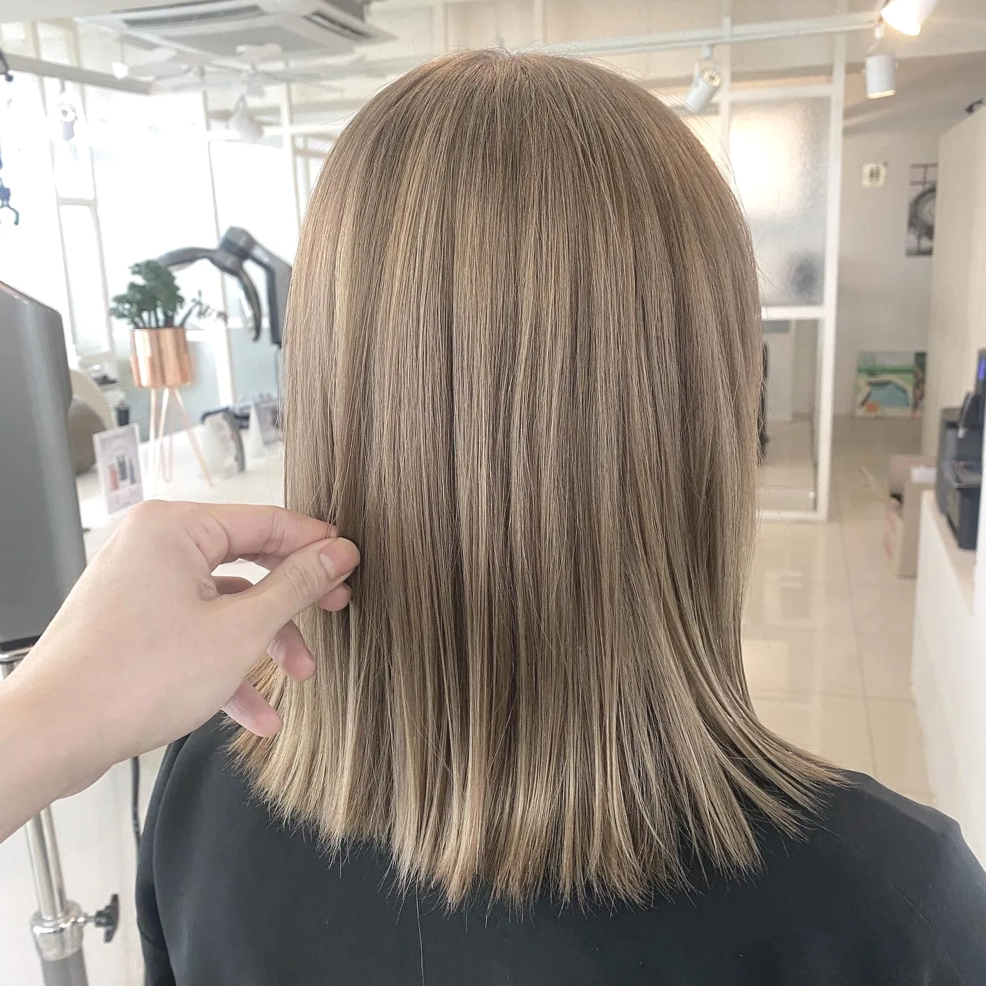 Korean Face Framing Highlights Guide 2026: 7 Gorgeous Ideas | Seoul Hair Salon 5 Korean Face Framing Highlights coloring process