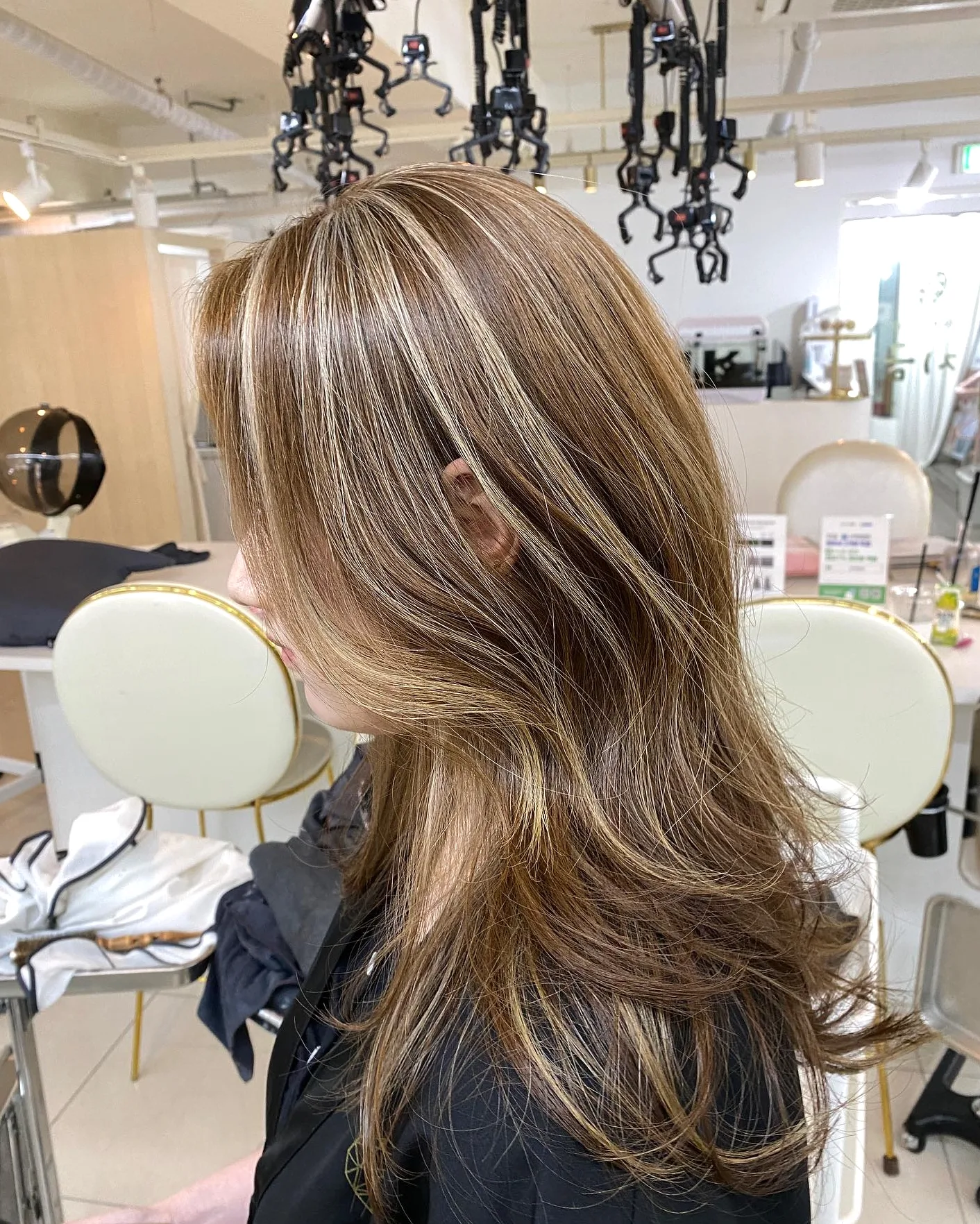 Gorgeous Korean Olive Hair Color Collection: 7 Must-See Looks | Seoul Hair Salon 3 Korean Olive Hair Color style example