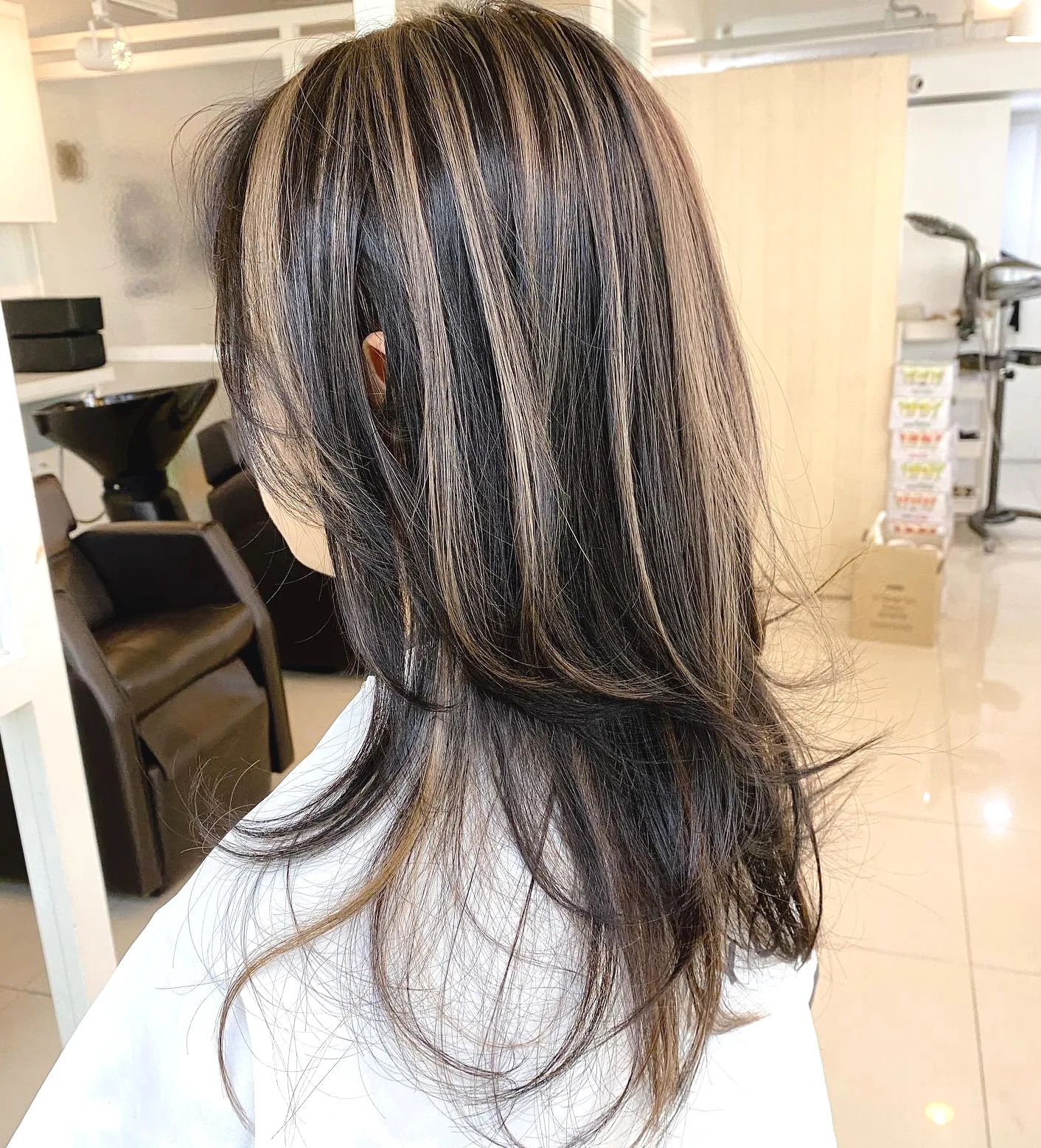 7 Stunning Korean Warm Blonde Hair Styles You Need to Try | Seoul Hair Salon 5 Korean Warm Blonde Hair coloring process