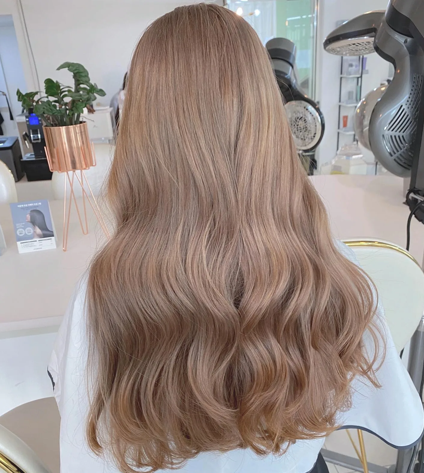 7 Stunning Korean Warm Blonde Hair Styles You Need to Try | Seoul Hair Salon 9 Korean Warm Blonde Hair booking information