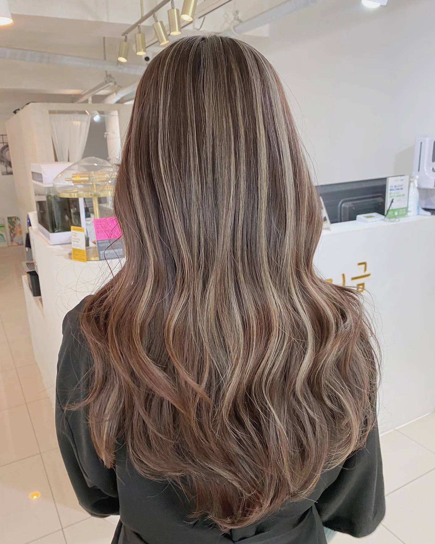 Gorgeous Korean Cool Tone Brown Collection: 7 Must-See Looks | Seoul Hair Salon 5 Korean Cool Tone Brown coloring process
