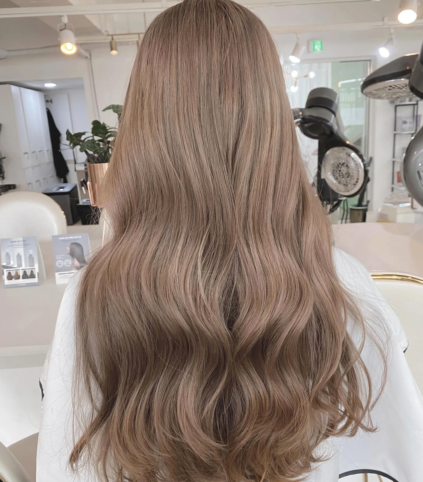 7 Beautiful Korean Platinum Hair Inspirations | Seoul Hair Salon 3 Korean Platinum Hair style example