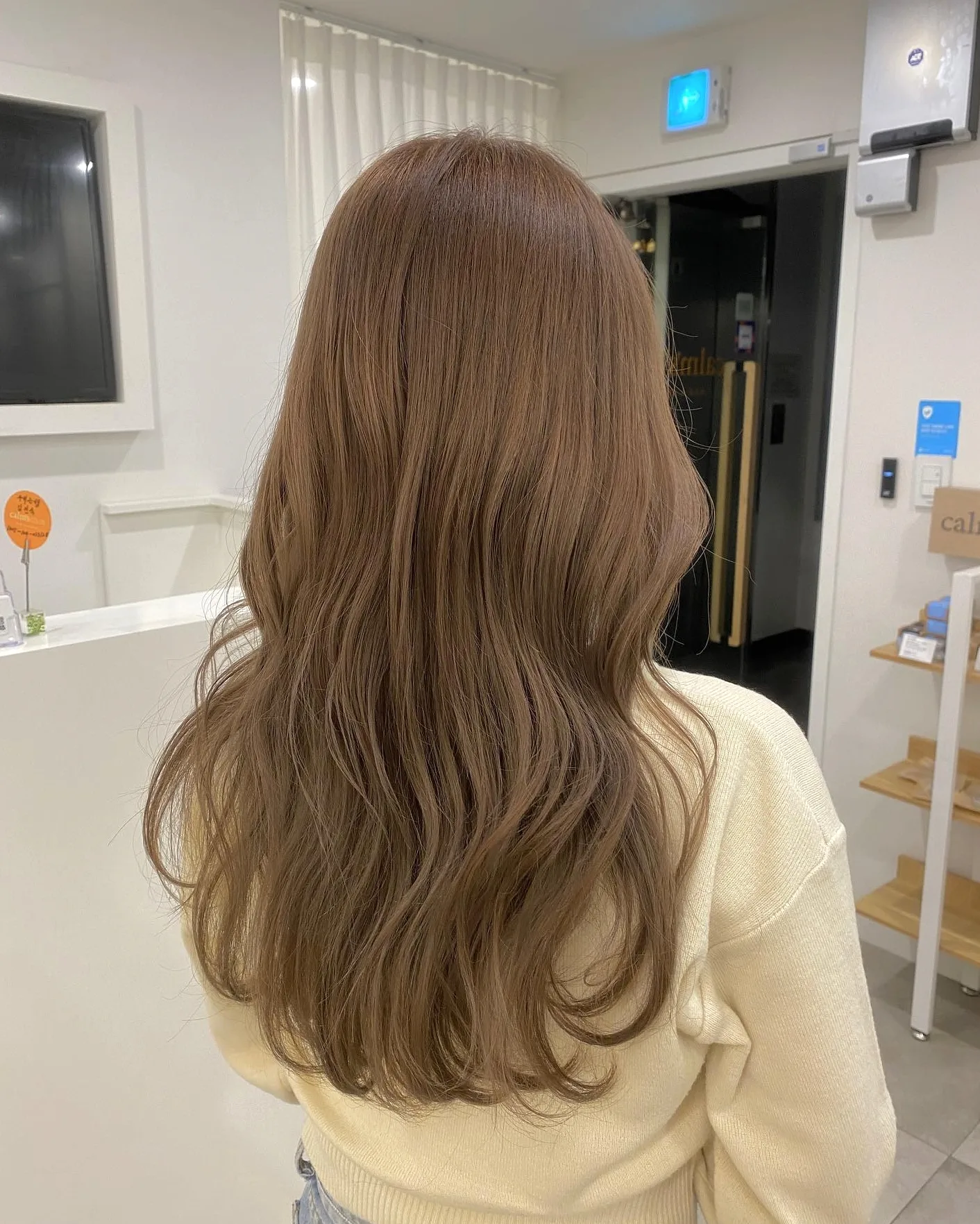 7 Beautiful Korean Hair Color Inspirations | Seoul Hair Salon 6 Korean milk tea brown hair color