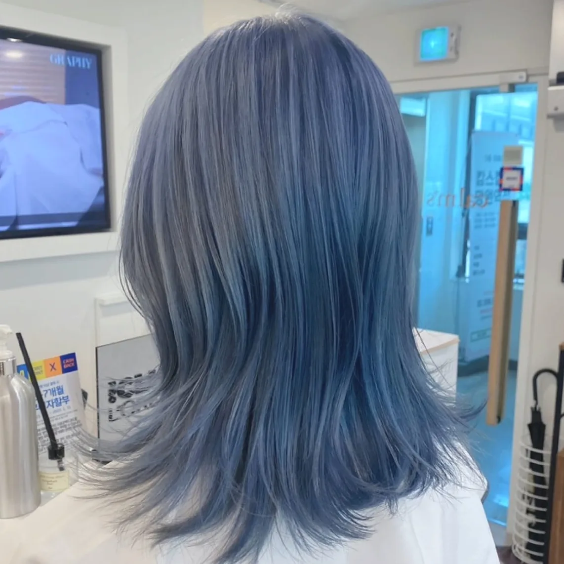 7 Stunning Korean Smoke Gray Hair Styles You Need to Try | Seoul Hair Salon 5 Korean Smoke Gray Hair coloring process