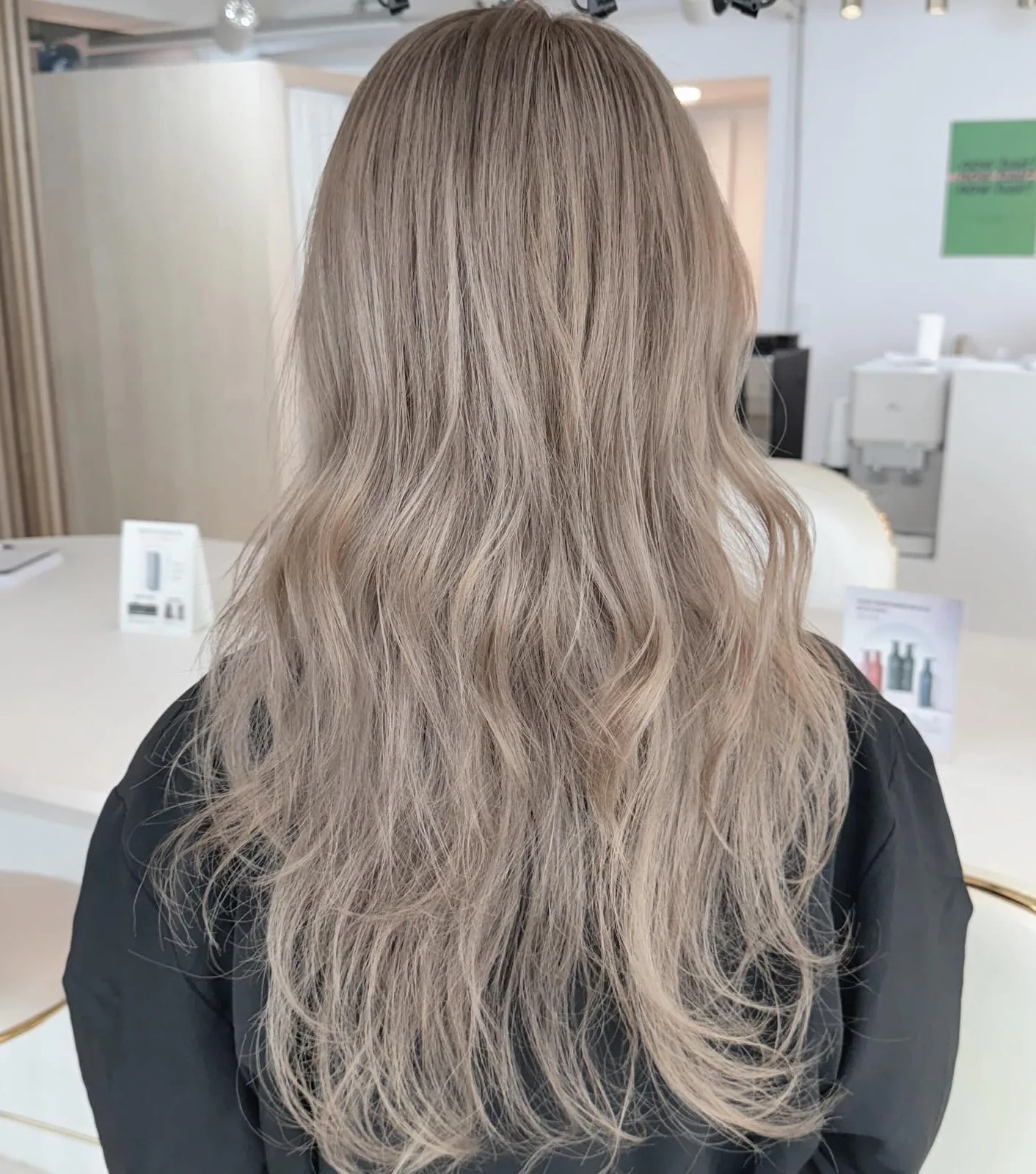 7 Stunning Korean Pearl Blonde Hair Styles You Need to Try | Seoul Hair Salon 3 Korean Pearl Blonde Hair style example