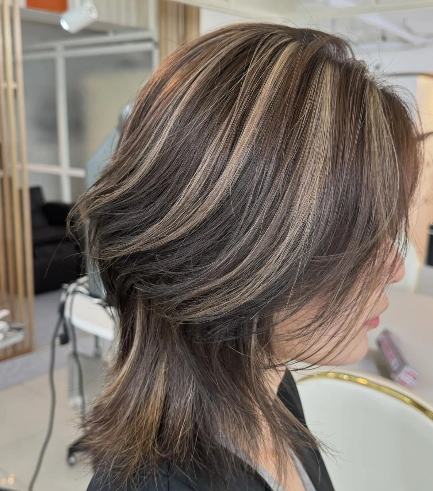 7 Stunning Korean Pearl Blonde Hair Styles You Need to Try | Seoul Hair Salon 4 Korean Pearl Blonde Hair at Seoul Hair Salon