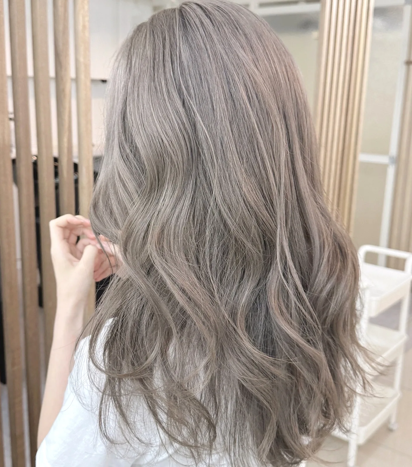 7 Stunning Korean Pearl Blonde Hair Styles You Need to Try | Seoul Hair Salon 8 Korean Pearl Blonde Hair maintenance tips