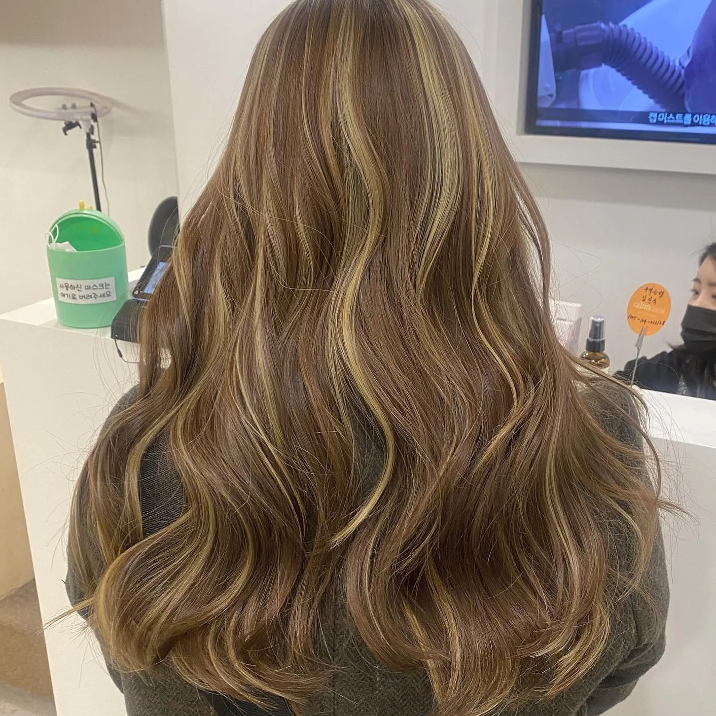 Gorgeous Korean Balayage Hair Collection: 7 Must-See Looks | Seoul Hair Salon 3 Korean Balayage Hair style example