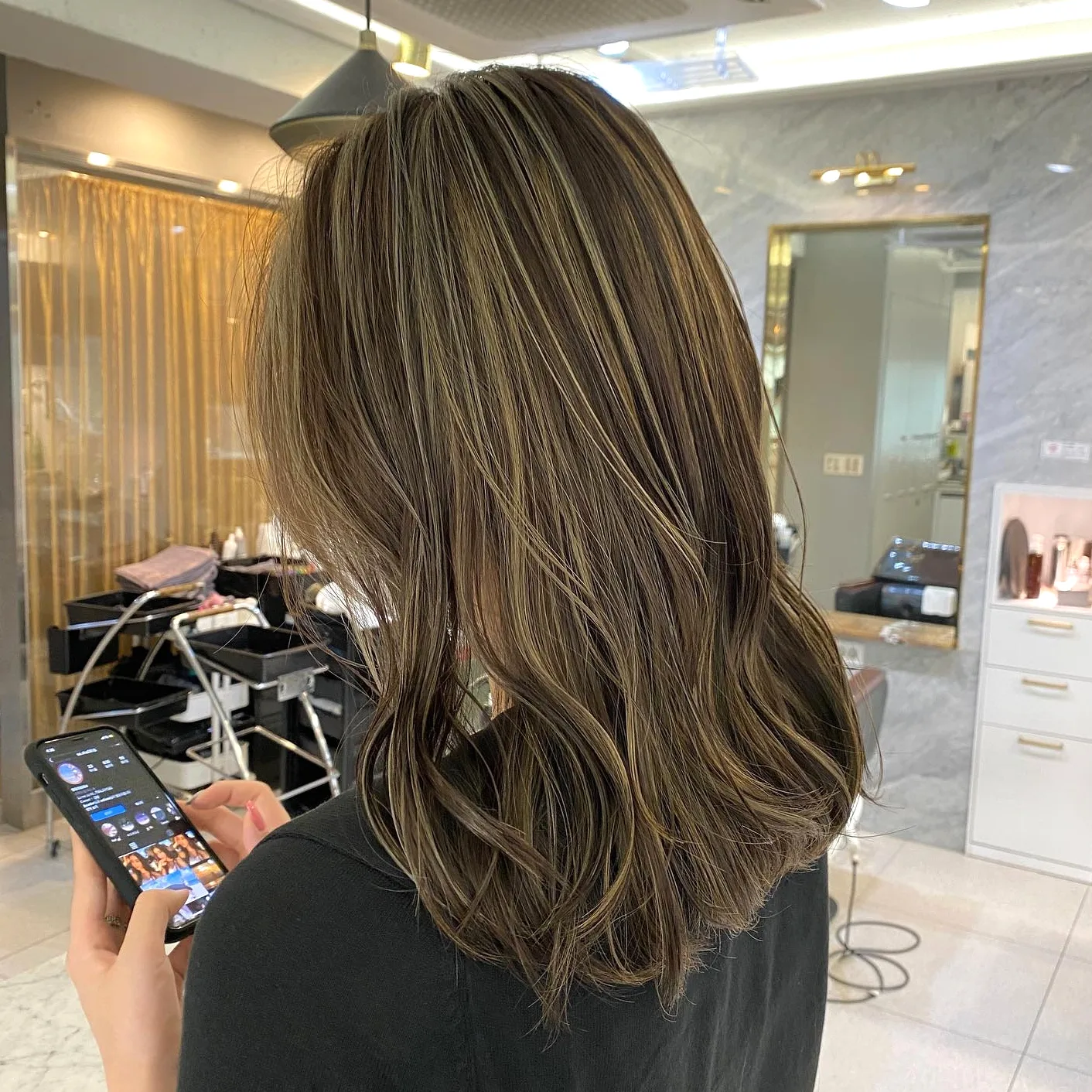 7 Beautiful Korean Deep Brown Hair Inspirations | Seoul Hair Salon 4 Korean Deep Brown Hair at Seoul Hair Salon