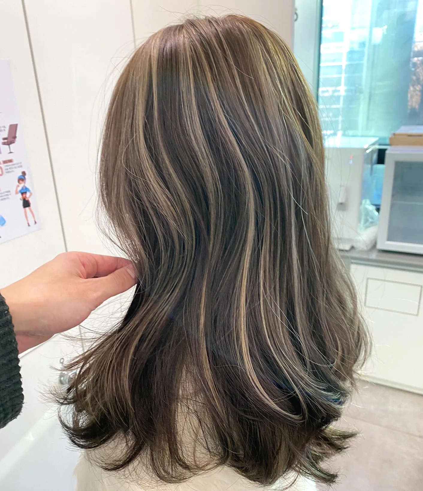 Gorgeous Korean Brown Hair Color Collection: 7 Must-See Looks | Seoul Hair Salon 4 Korean Brown Hair Color at Seoul Hair Salon