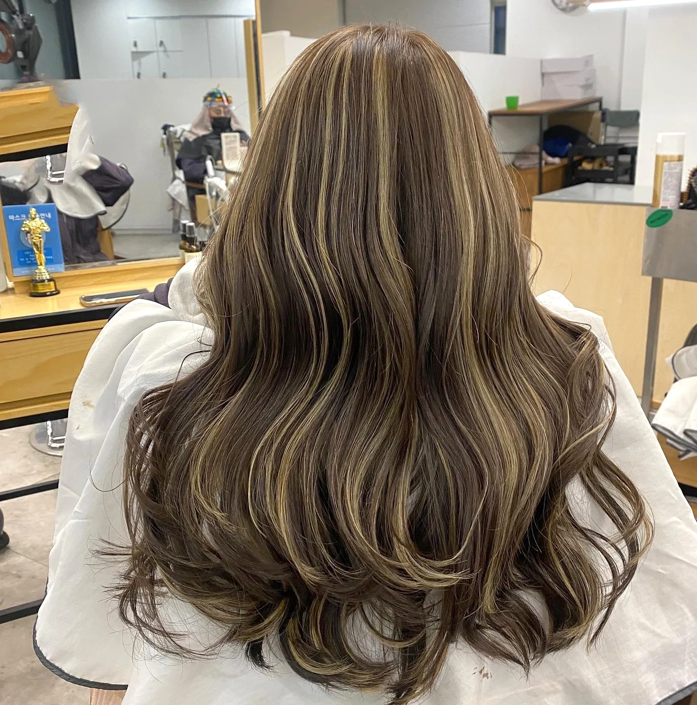 Gorgeous Korean Brown Hair Color Collection: 7 Must-See Looks | Seoul Hair Salon 7 Korean Brown Hair Color benefits